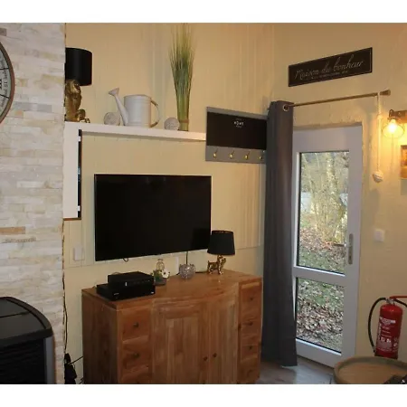 Renovated Bungalow Near The Vallee De Rabais In