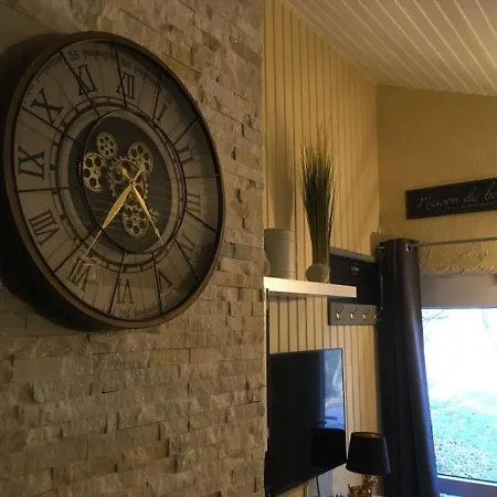 Ferienhaus Renovated Bungalow Near The Vallee De Rabais In *